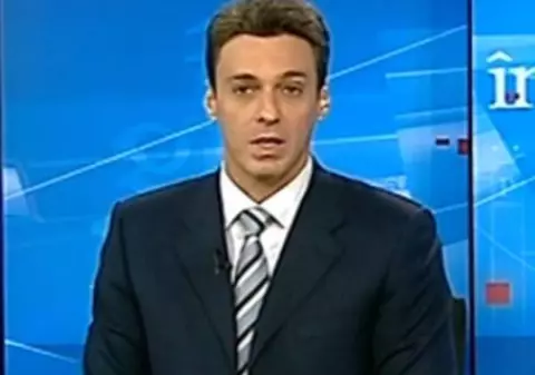 Mircea Badea, declarație în versuri la TV. "Dar ai reușit în viață, ești plătit cu mulți bani gheață"