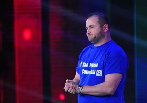 Nae Nicolae, actorul de stand-up comedy, de la IUmor, acuzat că și-a bătut iubita. “M-a călcat în picioare”