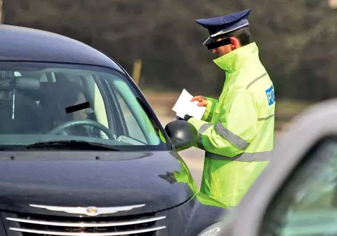 Ești șofer? Atunci trebuie să ai neapărat asta în portbagaj. Amenda e usturătoare: poate ajunge la peste 700 de lei