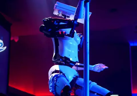 Au apărut roboții care fac striptease - VIDEO
