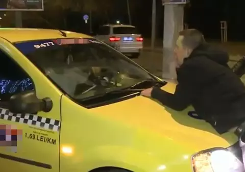 Scandal în București, în noaptea de Revelion. Un taximetrist a refuzat să ia un client. Ce s-a întâmplat mai departe