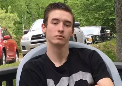 Un tânăr de 20 de ani a câștigat 450 de milioane de dolari la loto. Ce planuri are