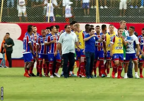 Festival de cartonașe roșii la un meci din Brazilia. S-au dictat nu mai puțin de zece eliminări!