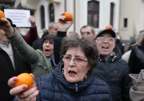FOTO. Protest împotriva lui Iohannis la Palatul Cotroceni. Se cere anchetarea lui Kovesi