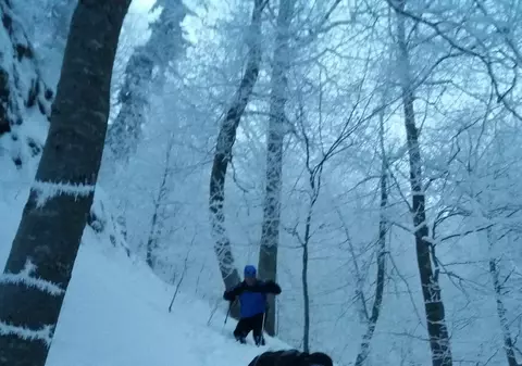 UPDATE. Al șaptelea turist blocat la Cota 2.000 a fost salvat. Bărbatul a stat aproape 12 ore în frig