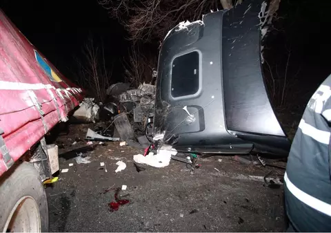 VIDEO/ Imagini cu momentul accidentului de la Hanul lui Țintă. Jandarmul a intrat pe contrasens