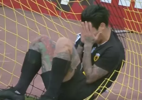 Araujo, de la AEK Atena, a oferit ratarea începutului de an! N-a putut marca de la 1 metru de poarta goală! | VIDEO