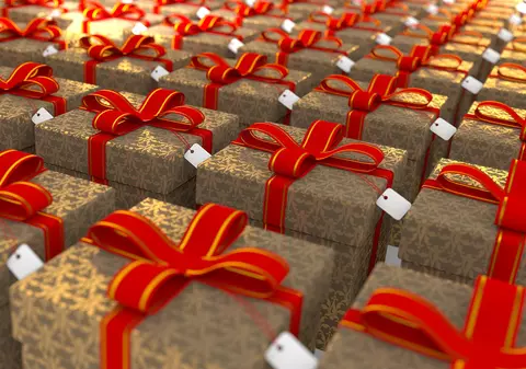 Cadouri de sute de mii de lei pentru salariaţii unor primării din Galaţi au fost acordate nelegal