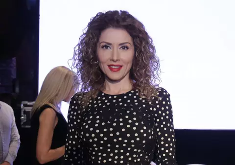Carmen Brumă a îmbrăcat rochia de mireasă. “Am acceptat propunerea. Mi-a plăcut”
