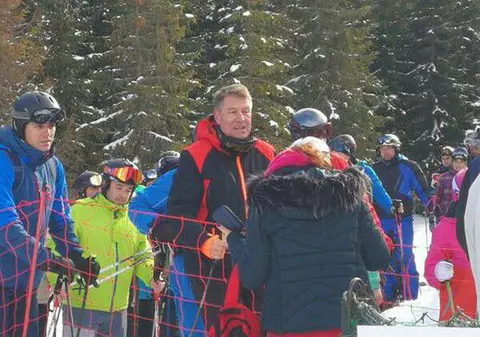 Cât costă o vacanță în destinațiile în care merge președintele Iohannis