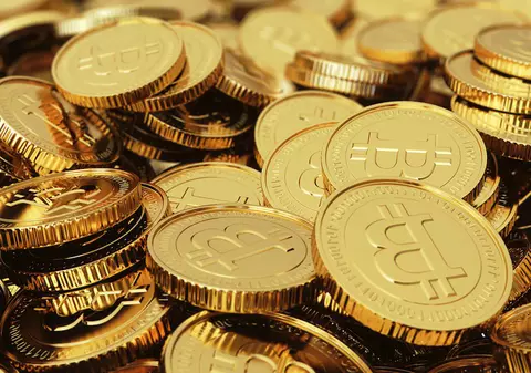EXCLUSIV | Românii cu Bitcoin, datori la Fisc. Trebuie plătit impozit pe venit și contribuții sociale, deși monedele virtuale nu sunt reglementate în România