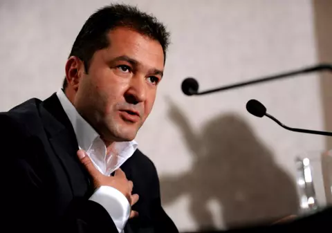 Sorin Ovidiu Vântu l-a numit pe Elan Schwartzenberg "escroc". Schwartzenberg: "Sper să moară acasă, în pace"