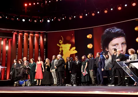 "Nu mă atinge-mă" de Adina Pintilie a câștigat Ursul de Aur la Festivalul de Film de la Berlin