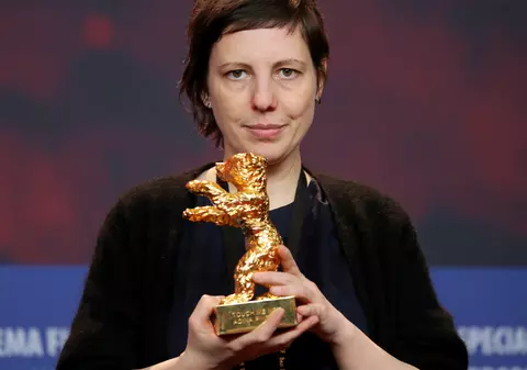 Adina Pintilie spune că nu se aștepta ca pelicula "Nu mă atinge-mă" să primească Ursul de Aur la Berlinală