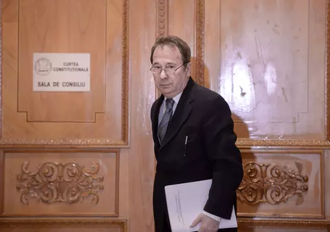 Judecătorii CCR, venituri de sute de mii de lei. Au trecut în declarațiile de avere până și ultima legumă din cămară!