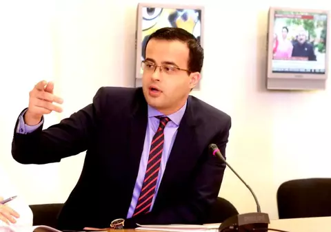 Mihai Gâdea, pe vremea când umplea săli predicând despre Dumnezeu. Filmare incredibilă cu prezentatorul TV | VIDEO