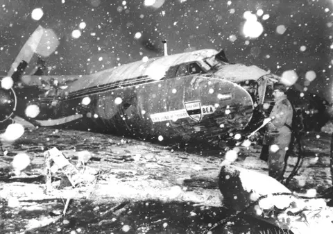 Top 15 tragedii aviatice din lumea sportului. 60 de ani de la accidentul în care au pierit 8 jucători de la Manchester United | VIDEO