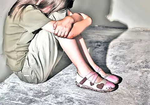 O fetiță a fost dezbrăcată într-un supermarket Profi din Ploiești. Paznicii au suspectat-o că a furat un pachet cu gumă de mestecat