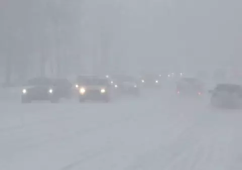 Prognoza meteo pentru luni şi marţi. Vremea se răcește în aproape toată țara