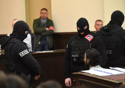 A început procesul lui Salah Abdeslam, autorul atentatelor din Paris din 2015