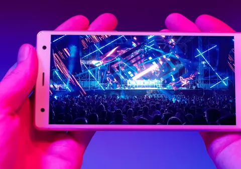 Sony lansează smartphone-urile Xperia XZ2 și Xperia XZ2 Compact, cu design modern și accent pe capabilitățile video