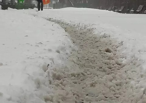 Recomandări OMS pentru prevenirea afecțiunilor cauzate de ger. Cei mai afectați, bătrânii și copiii