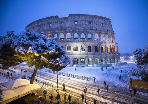 GALERIE FOTO| Ninsoare la Roma. Întregul oraș a fost acoperit de zăpadă, un fenomen rar
