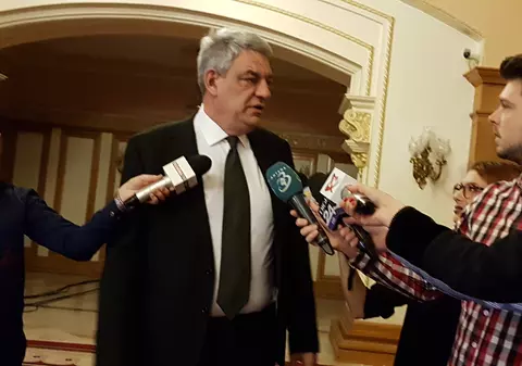 Tudose, ironic despre un miting PSD pro-Dăncilă. "Te-ai căsătorit o dată, stai acolo"