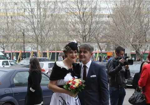 Primul mesaj al Roxanei Ciuhulescu după ce a devenit doamna Bulugioiu. Cele mai frumoase imagini de la cununia civilă | FOTO