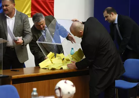 EXCLUSIV | Lista completă a cluburilor care votează la alegerile FRF. Ne-au ieșit 267! Cu cine votează Vulpițele Galbene, din Roman?