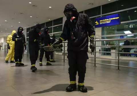 Ce sunt gazele Novichok, cu care a fost otrăvit spionul rus, și de ce sunt atat de periculoase
