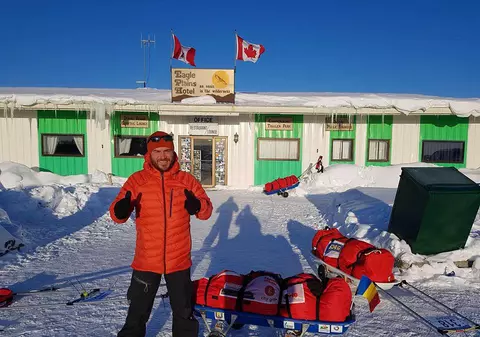REPORTAJ/ Avram Iancu, bibliotecarul care a sfidat Arcticul: "Am vrut să sărbătoresc Centenarul Marii Uniri”/ FOTO