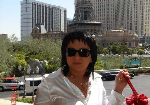 Carmen Șerban nu a fost lăsată să urce în avion din cauza unui apel anonim la autoritățile americane