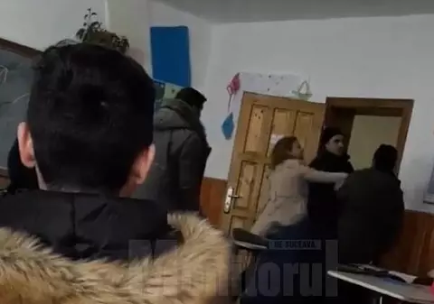 Elev bătut de o profesoară într-un liceu din Dolhasca, județul Suceava. „ Nu-ţi convine, du-te la altă şcoală” / VIDEO