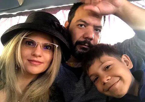 Familia Anghel a câștigat procesul cu avocatul care îi executase silit! Câți bani ar urma să primească