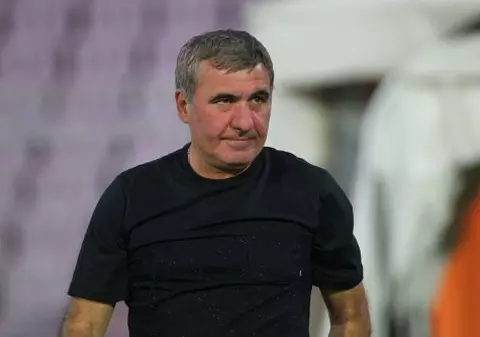 FOTO și VIDEO | Gică Hagi, ipostază neașteptată alături de o femeie semi-dezbrăcată