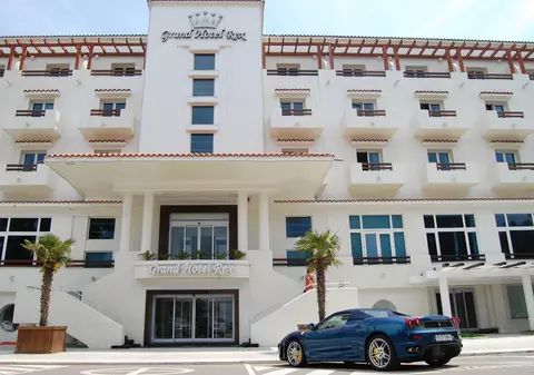 Hotelul ”Rex” din Mamaia se vinde cu 14.000.000 de euro. Cât a oferit Gigi Becali / EXCLUSIV