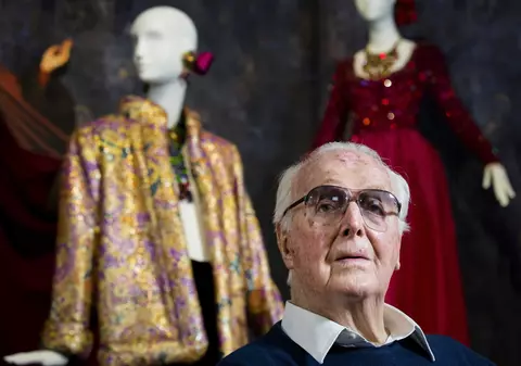 A murit creatorul de modă Hubert de Givenchy. Avea 91 de ani