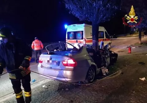 Româncă de 19 ani, în comă după un accident cumplit în Italia. Imagini cutremurătoare de la fața locului