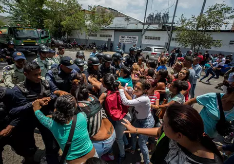 Venezuela, în pragul foametei. „Pentru o cutie de smântână, ar trebui să lucrezi cel puțin trei săptămâni”