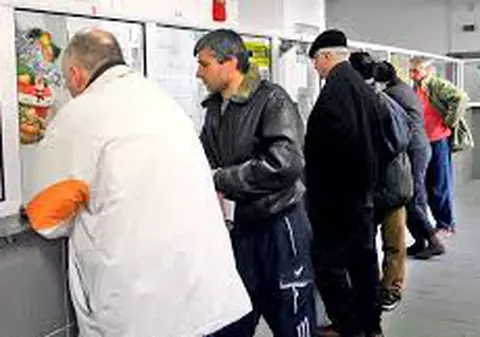 Fiscul plătește lunar 53 de milioane de lei pentru plata pensiilor prin Poștă; Plan pentru virarea pensiilor doar pe card și instalarea de ATM-uri în toate localitățile