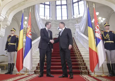 Președintele Serbiei, primit de Klaus Iohannis la Cotroceni. Aleksandar Vucic, în vizită oficială în România