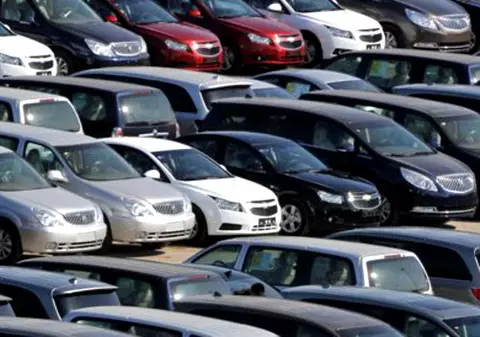 Zeci de mașini confiscate, vândute de ANAF la preț de chilipir. Puteți cumpăra autoturisme chiar și cu 200 de euro