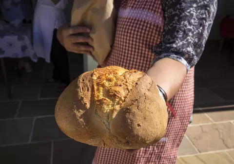 ROMPAN: România are un deficit de 8.000 de „brutari”