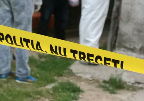 Două persoane au fost înjughiate pe stradă în Pitești