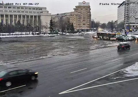 1.841 de tone de zăpadă topite în două zile. Cum arată acum Piața Victoriei