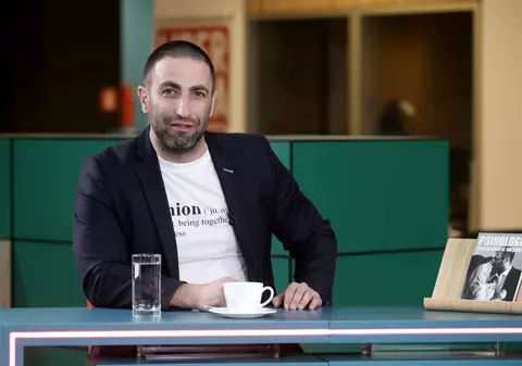 Relația de cuplu în izolare. Radu F. Constantinescu: „Păstrați zone de spațiu personal chiar și dacă locuiți într-o garsonieră”