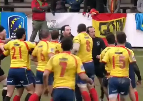 Forurile din rugby investighează prestația arbitrului român Vlad Iordăchescu la meciul Belgia - Spania | FOTO&VIDEO
