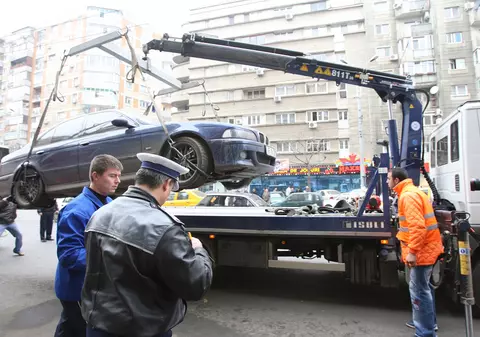 Primăria sectorului 3 reia operațiunea de ridicare a mașinilor parcate neregulamentar