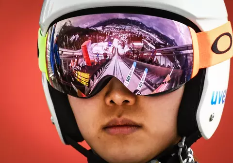 Sara Takanashi este regina săriturilor cu schiurile. Nipona a câştigat pentru a doua oară Cupa Mondială